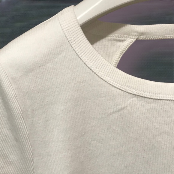 CLEARANCE ~ WILD FABLE Ribbed Open Tie Back Cropped Baby Tee - Picture 4 of 7